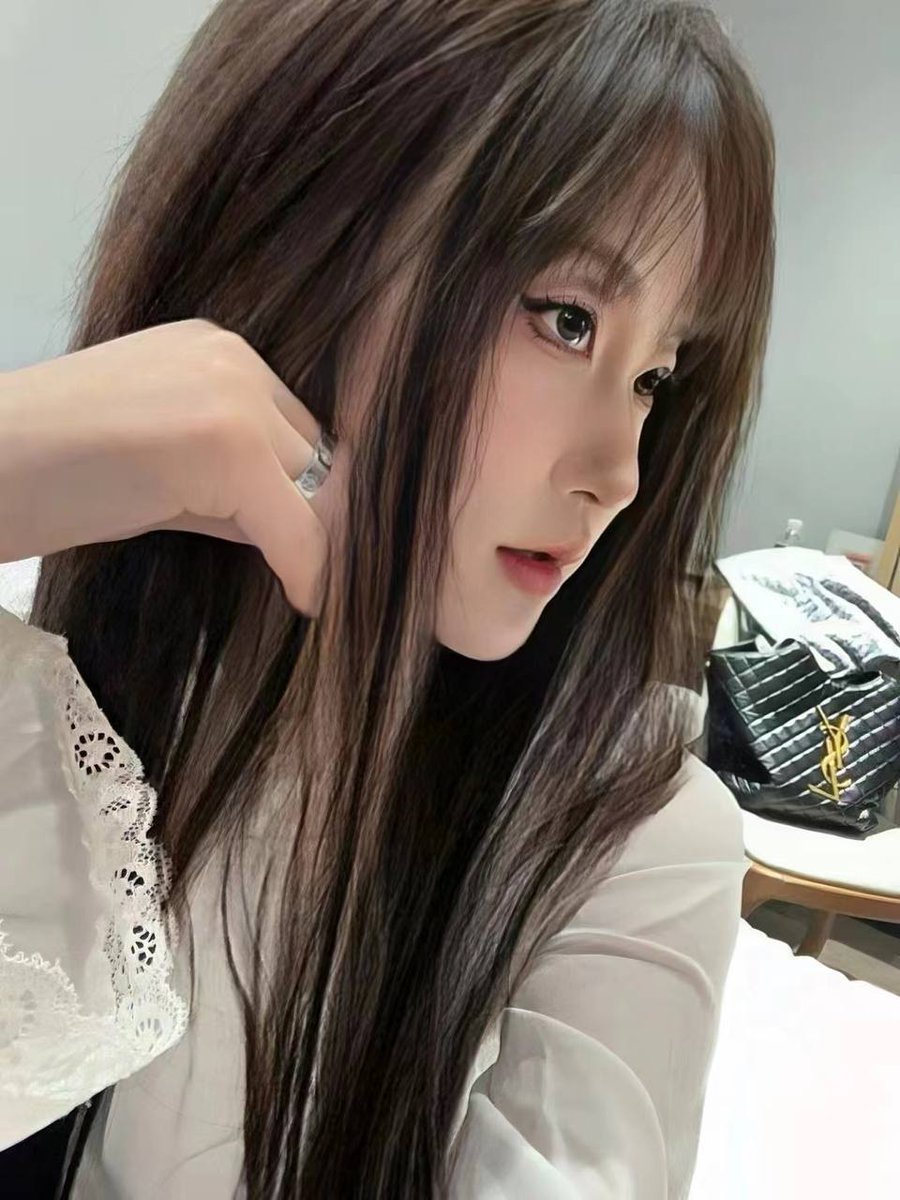 成都

四川

你应该在淘宝上架，因为你是宝贝呀

成都市锦江区四川师范大学狮子山校区生态广场

老师073

点我头像看简介玩我或联系t.me/meier03_bot