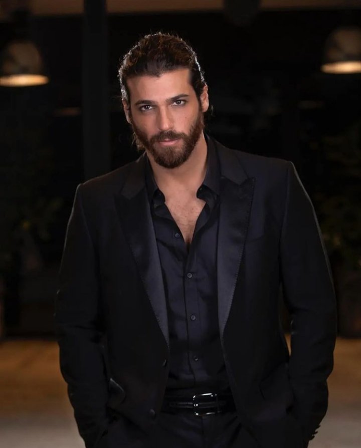 Buenos días.  🌬🍀

#CanYaman♡