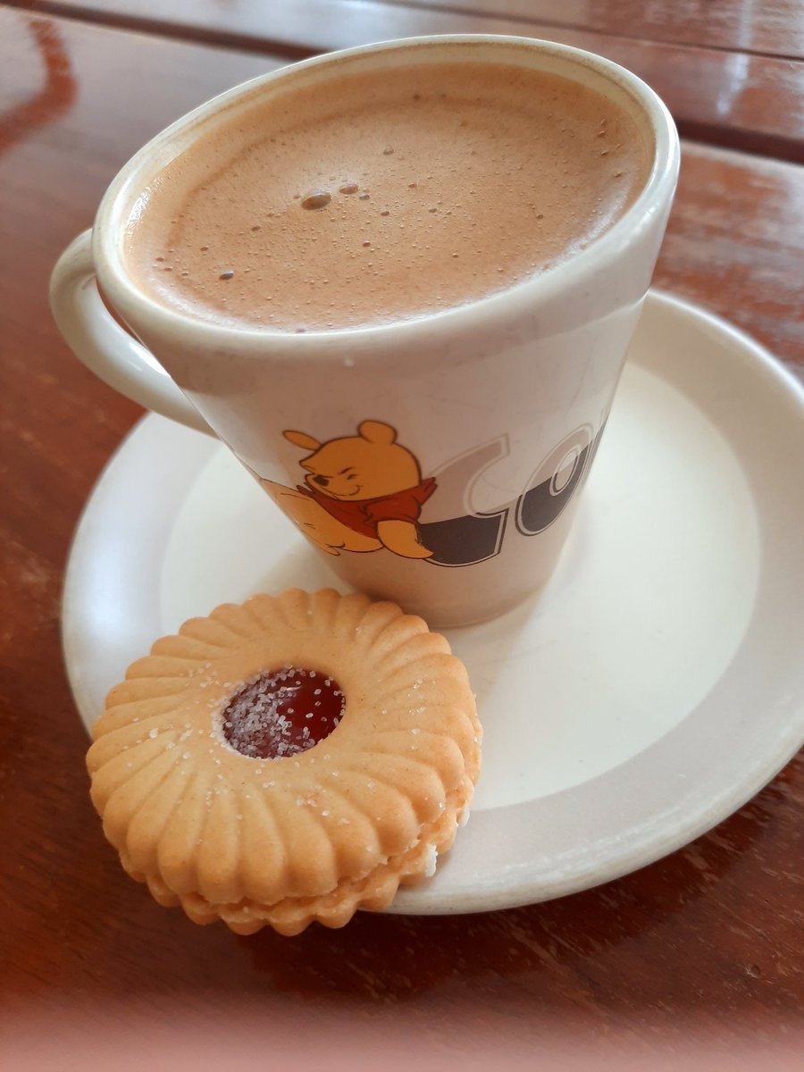 chataboutcakes 🐦 tweet media