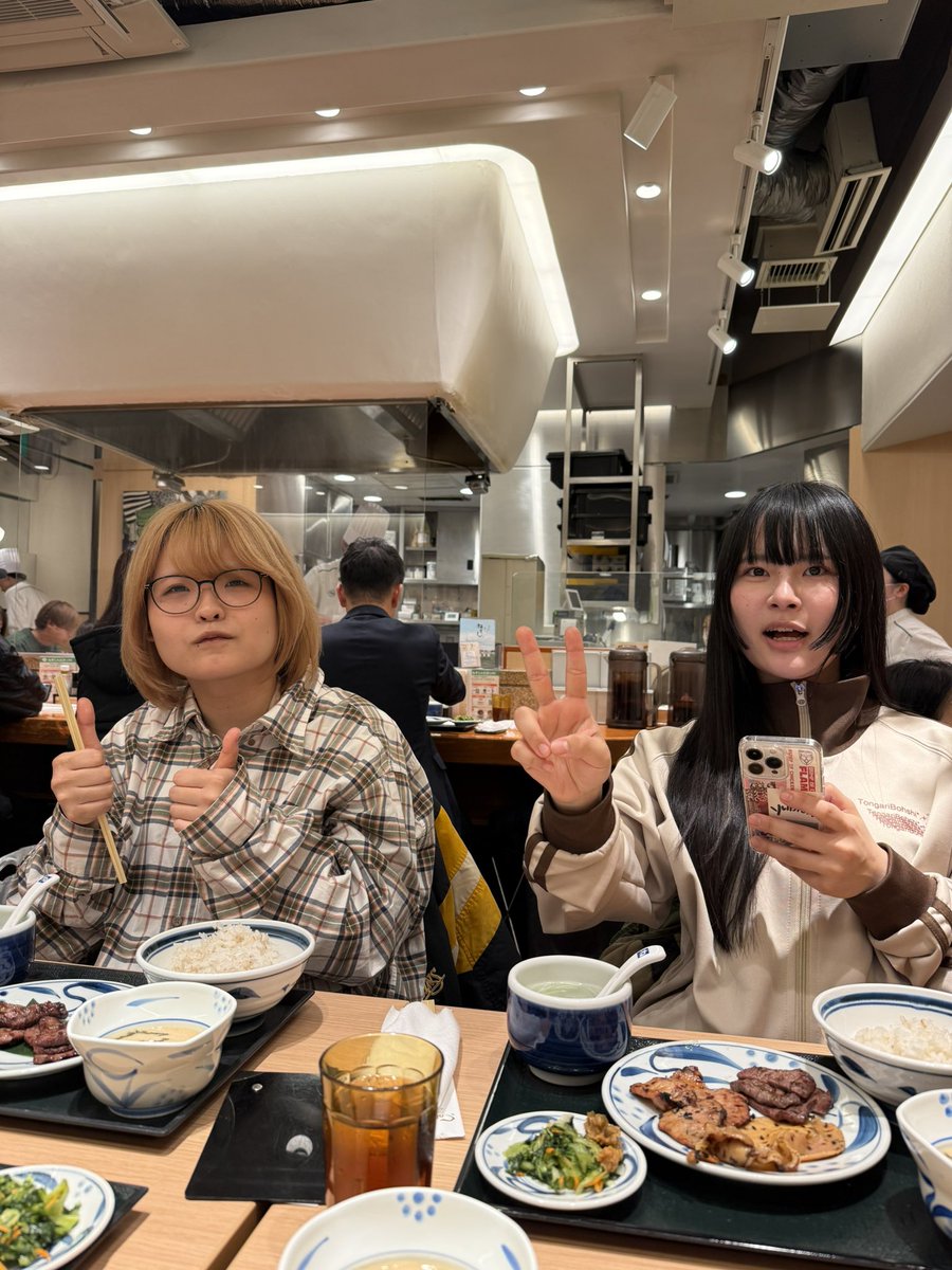 She Side Ship tweet media