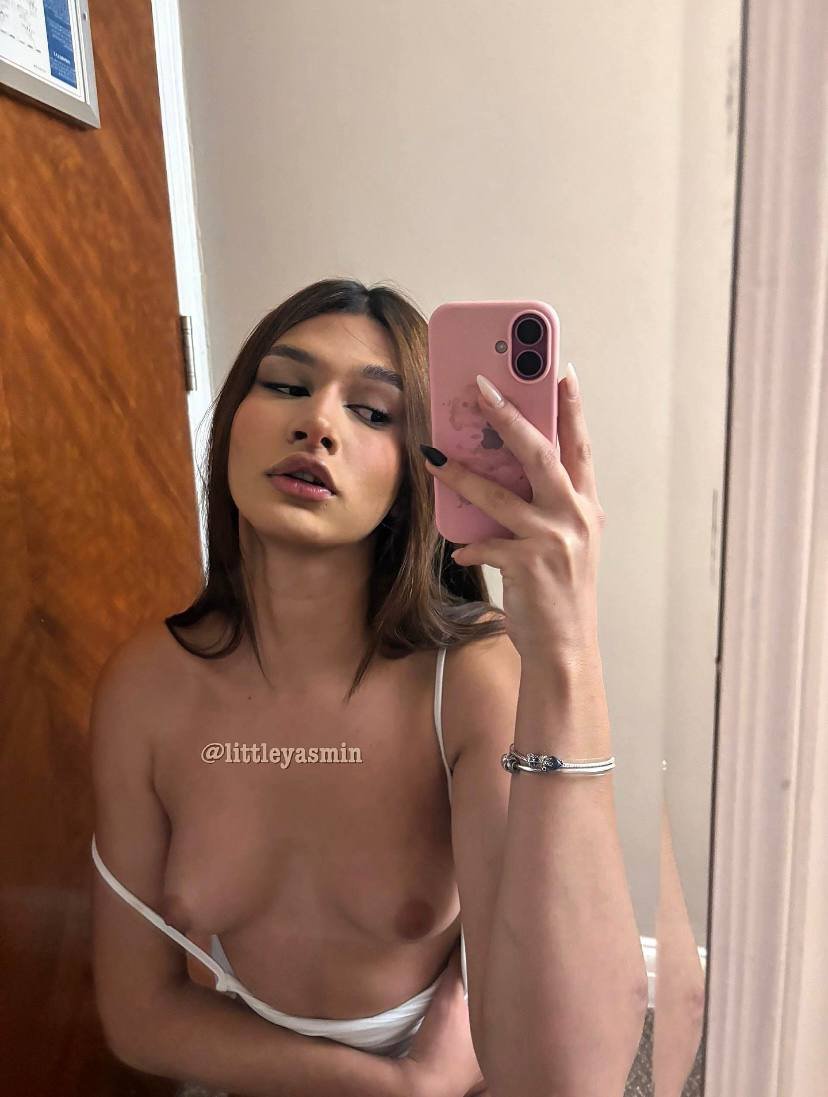 Yasmin 🌙 tweet media