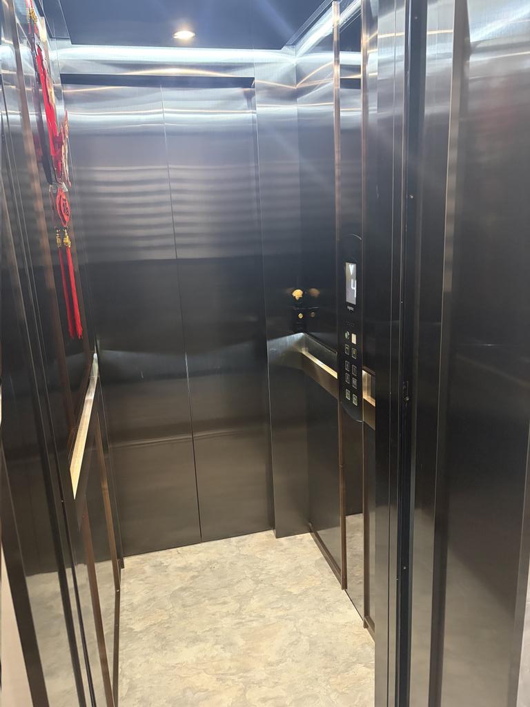 goodgolift's tweet photo. Black titanium metallic home elevator https://t.co/aOZMtQIeZK