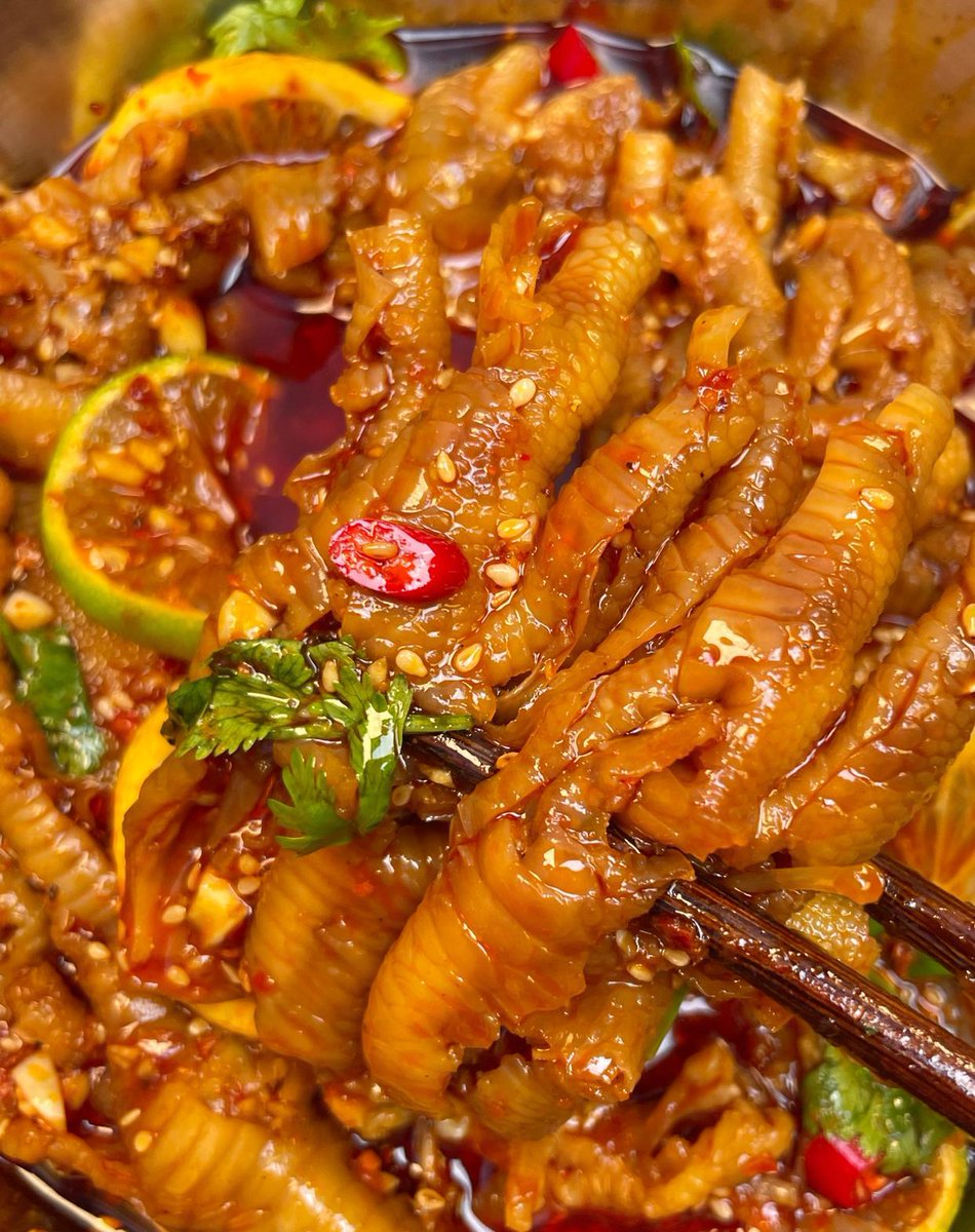 ebony brown tweet media