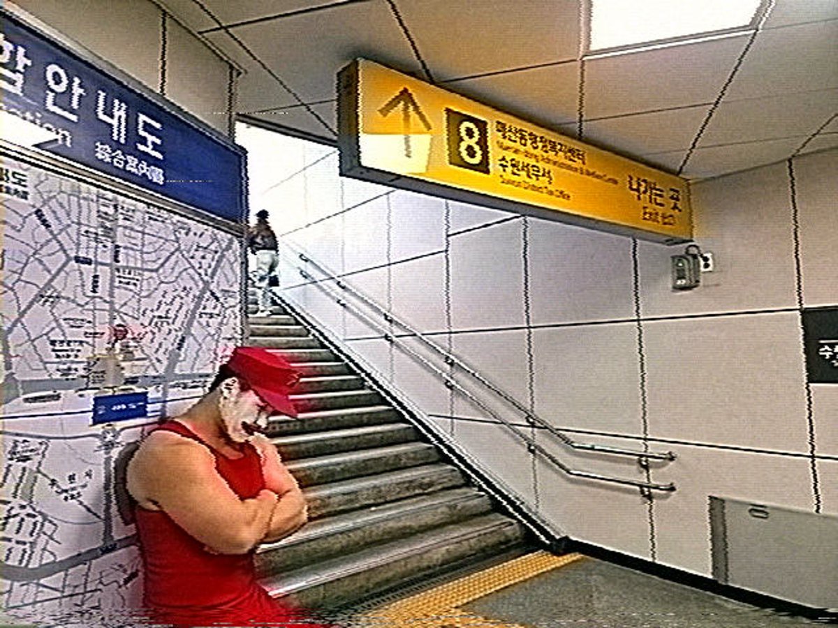 다른분들은 디지털 풍화로 멋있는 사진 만드시는데
나혼자 사이버 괴담짤 만들어내고 있는 건에 대하여..🤡🍔