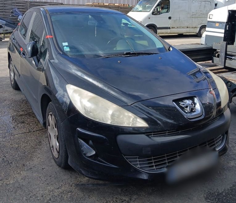 Gendarmerie's tweet image. #BellesAffaires 🚗 Les #gendarmes de #Senlis démantèlent un réseau spécialisé dans le vol et la revente de véhicules dans les #HautsdeFrance et en #ÎledeFrance.
🔎 40 faits
💰 1M€ de préjudice
👤 19 mis en cause
Bravo à toutes les unités engagées 👏