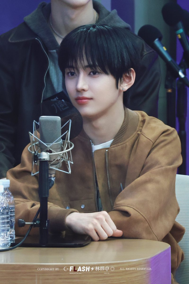 LHZ1230's tweet photo. 260316  ｜Idol Radio
🐱
#LIN #린 #リン #임한중 #林韩中
#NouerA #누에라 #ヌエラ https://t.co/V8NTVO8CfP