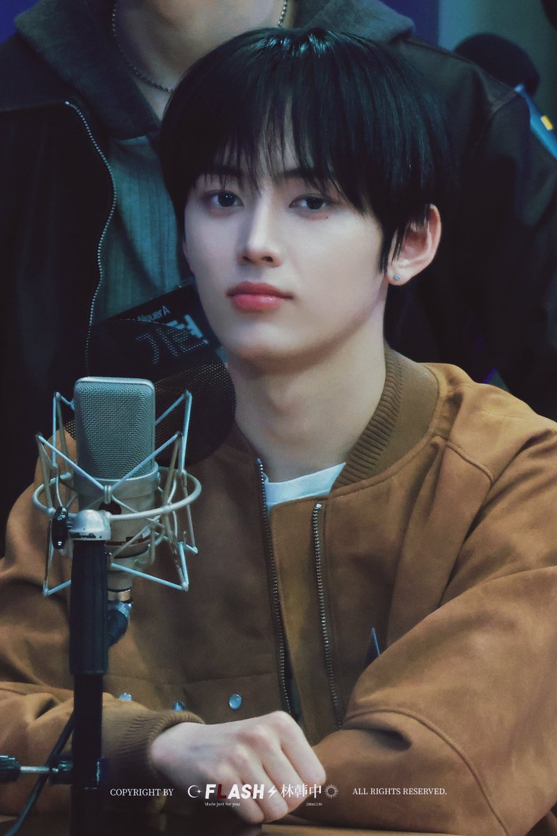 LHZ1230's tweet photo. 260316  ｜Idol Radio
🐱
#LIN #린 #リン #임한중 #林韩中
#NouerA #누에라 #ヌエラ https://t.co/V8NTVO8CfP