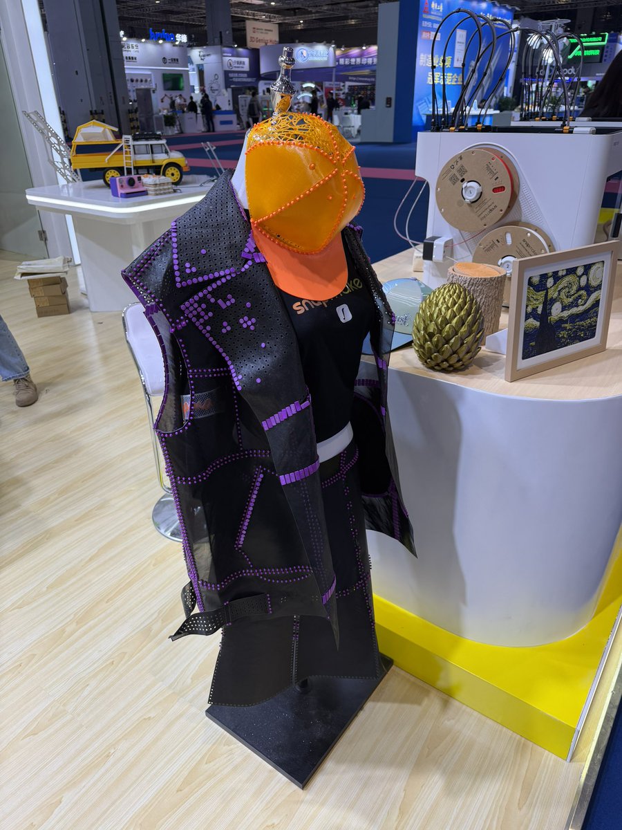 Blånye East tweet media