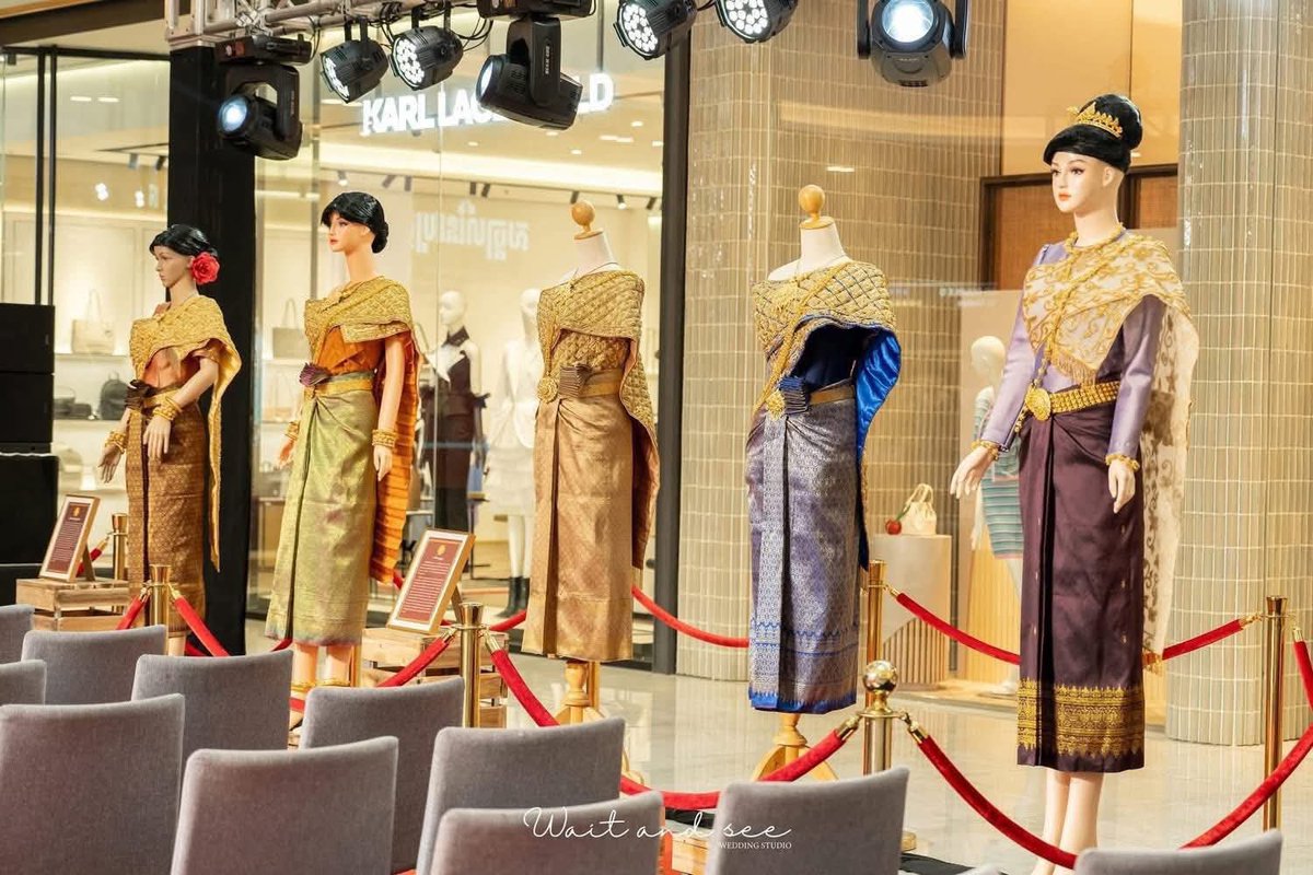 anna_nunaa's tweet photo. ฟูนันเปลือย-อกค่ะ อังกอร์ก็เปลือย-อกค่ะ!!!! 
แอดมิน #กระทรวงวัฒนธรรมไทย ไม่ทำข้อมูลที่ถูกต้องชี้แจงล่ะ กลัวอะไรกัน หรือเบื้องหลังไปตกลงอะไรมาถึงทำงานแบบนี้ 

Historical records clearly state that people in the Funan and Angkor periods were BARE-CHESTED! !!!! 🙄
BARE-CHESTED!
BARE-CHESTED!

ไม่มีแล้วดิ ชุดซัมพอตอ่ะ 

#กระทรวงวัฒนธรรมมีไว้ทำไม