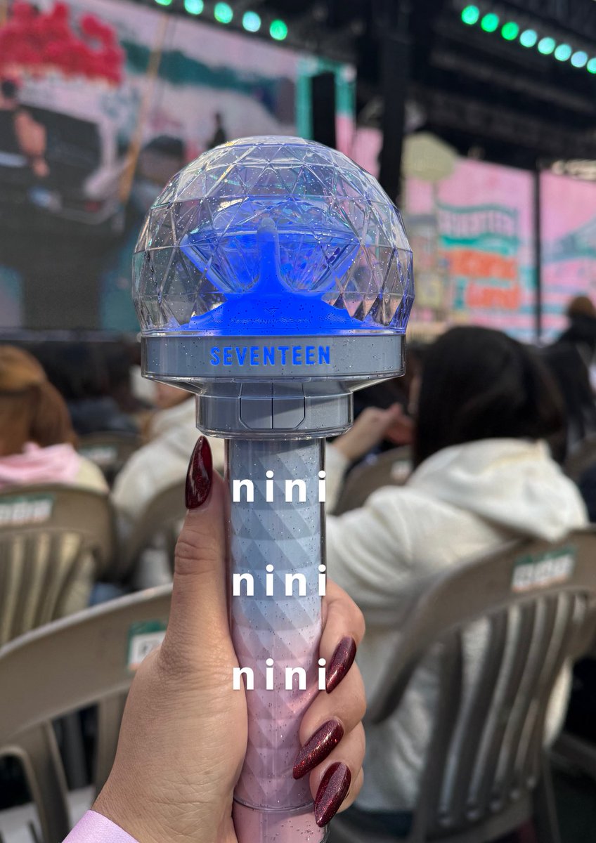 nini tweet media