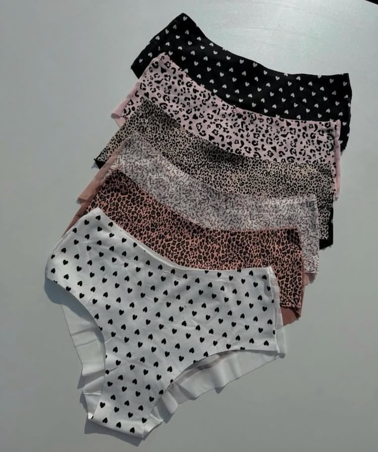 NifferSancho_'s tweet photo. Hello my good people 😘

Karibuni chupi nzuri, laini na yenye kukupa mvuto 🔥🩲👙

Material yake ni Cotton

📍Chupi sita 30,000
Unaruhusiwa kuchanganya 

📞0754-618108

🛵Tunakuletea popote Tanzania https://t.co/TTLDSWVmG2
