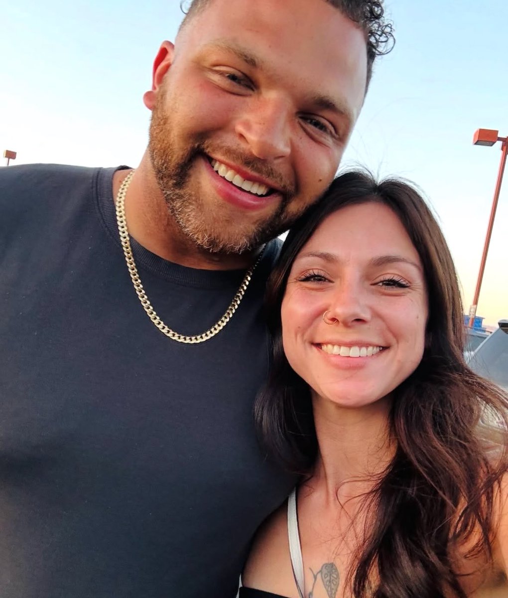 TheBigBroTea's tweet image. ICYMI here is Devonta’s ex’s previous post, she is the one that claims he told her he doesn’t like black girls 👀 #loveisblind