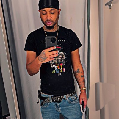 ImhimWhoU007's tweet photo. #NewProfilePic https://t.co/YauDapvgPW