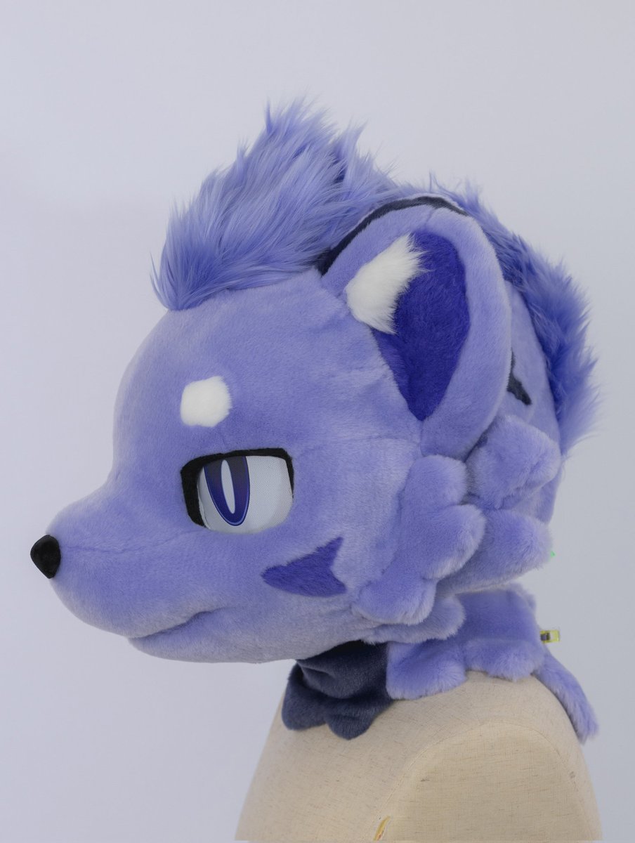 Next step: attaching the head to the body.
Yes — this will be a fully connected suit. Definitely a challenge.
#fursuit #fursuitmaker  #WIP