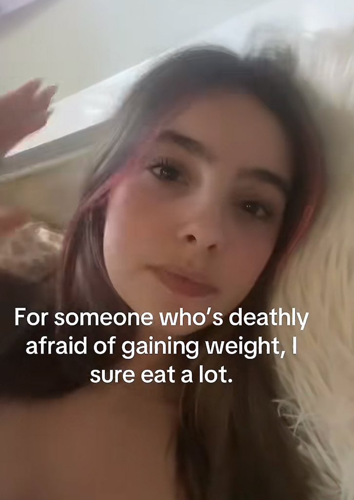 girlsay. tweet media