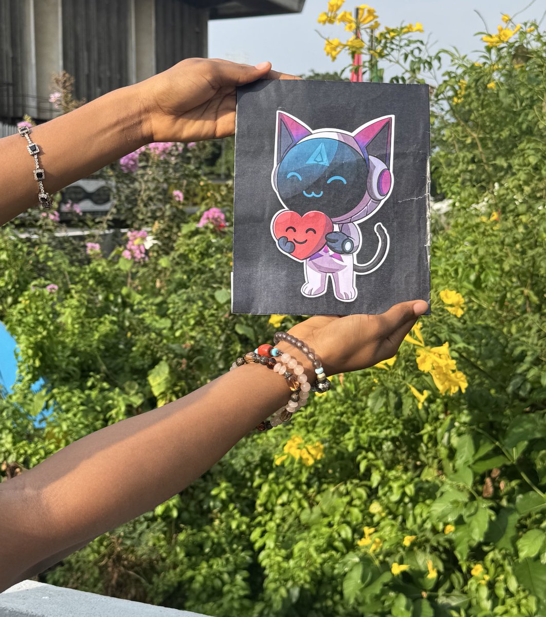 Lolyy_001's tweet image. I decided to take Mochi out for some fresh air 🌸
Surrounded by flowers and calm waters, getting ready for what’s next

Mochi is in Lagos for #TestnetBradbury 💜💜💜
@GenLayer #contest