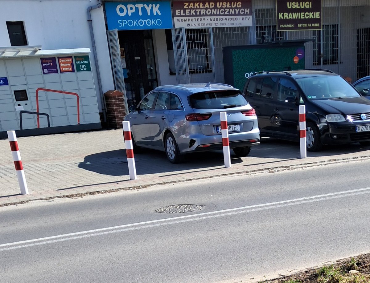 Kontynuujemy temat miejsc "vip" za słupkami.