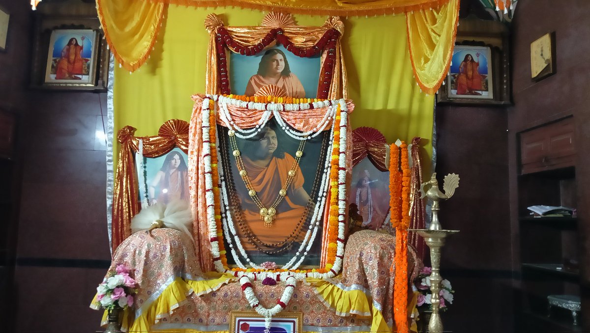 Sri Sri Pranav Math & Bharat Sevashram Sangha tweet media