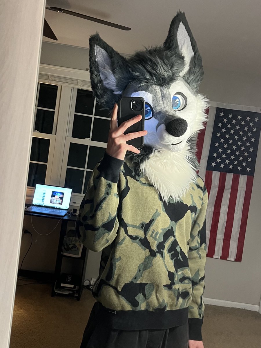 Rawrleigh Narf Cawoolina tweet media