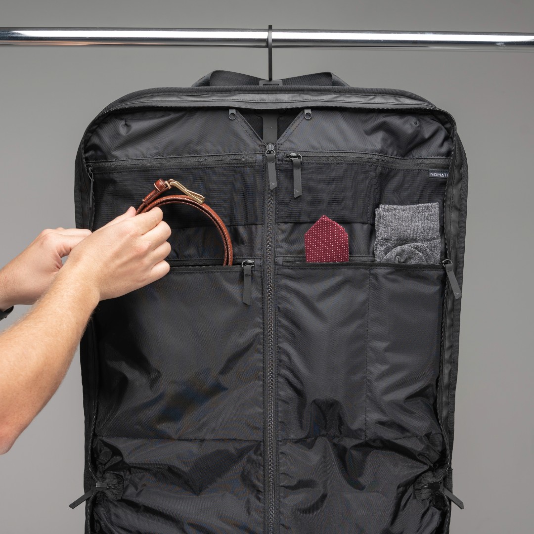 Nomaticgear's tweet image. The carry-on handles your bags. The garment bag handles your reputation.

One system. Two pieces. Every meeting, every city.

#BusinessTravel #PackingTips #Nomatic #BuiltDifferent