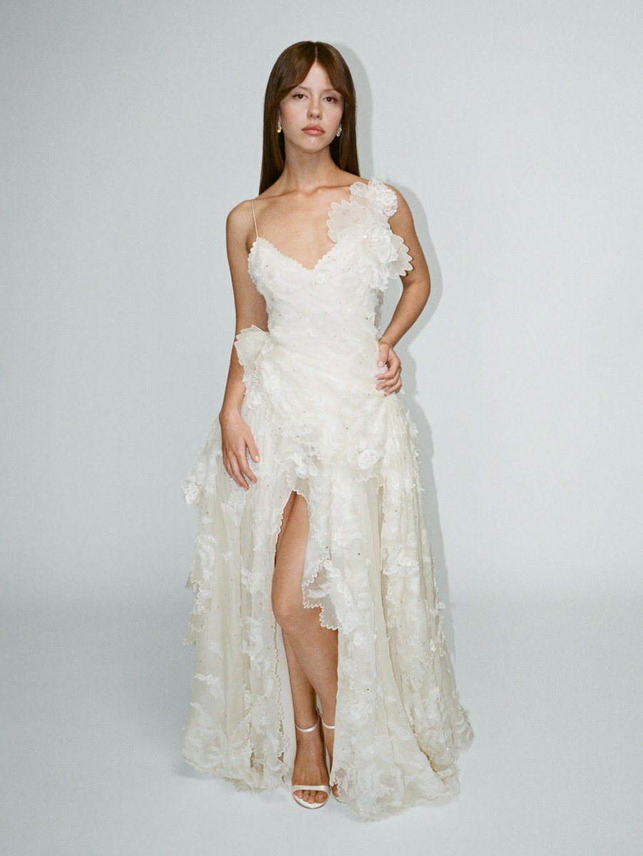 Mia Goth Updates tweet media