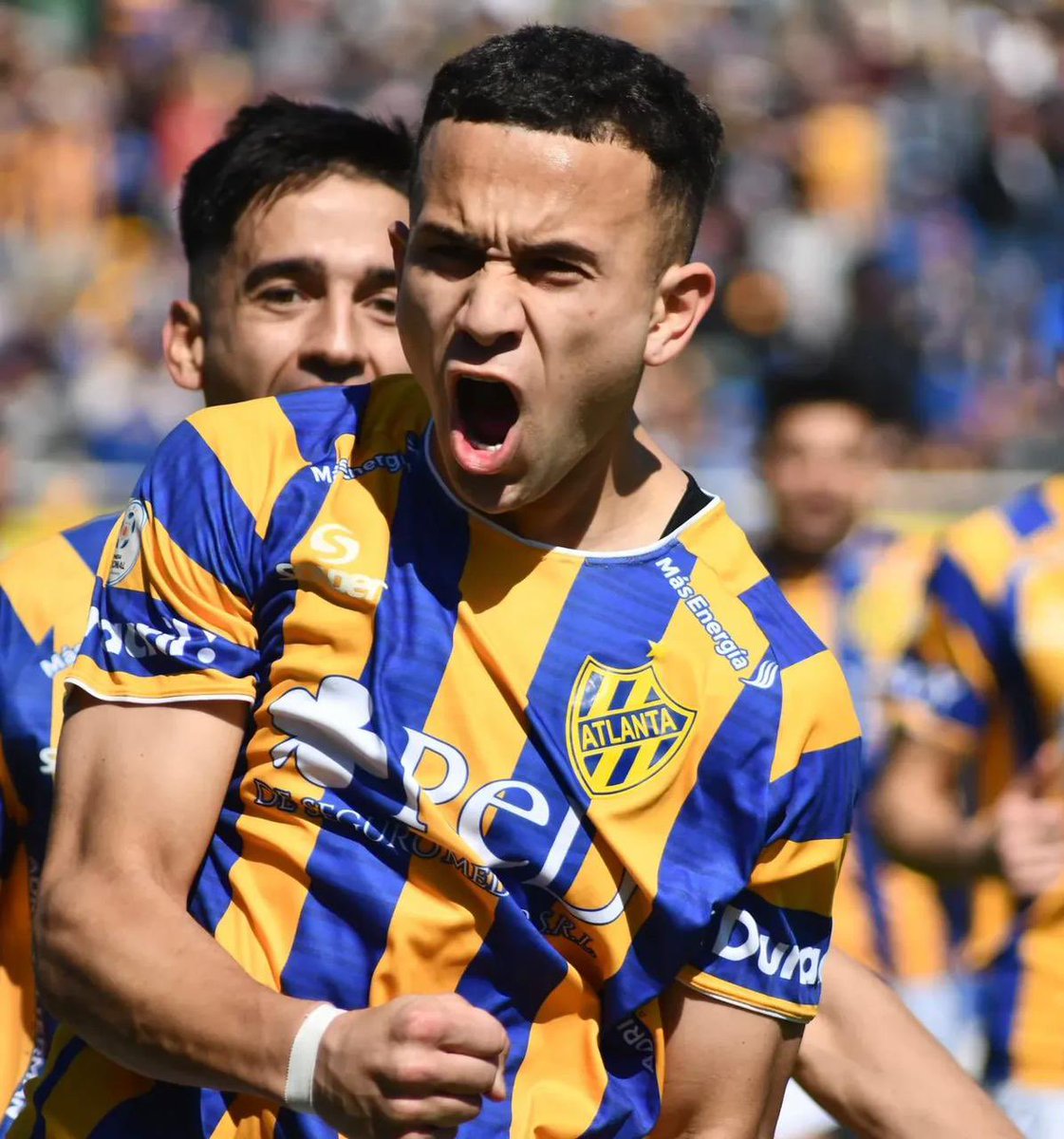 Siempre los pibes del club 💛💙