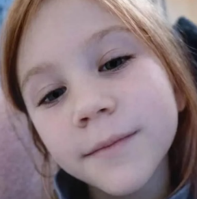 Sur Álvarez Tovar tiene 7 años, desapareció el 3/12/25 en Maipú, provincia de Mendoza. Se hizo la denuncia. Por favor compartir y avisar #Urgente a la policía lcoal, o al ☎️ 101 o 911

#Maipu #Mendoza