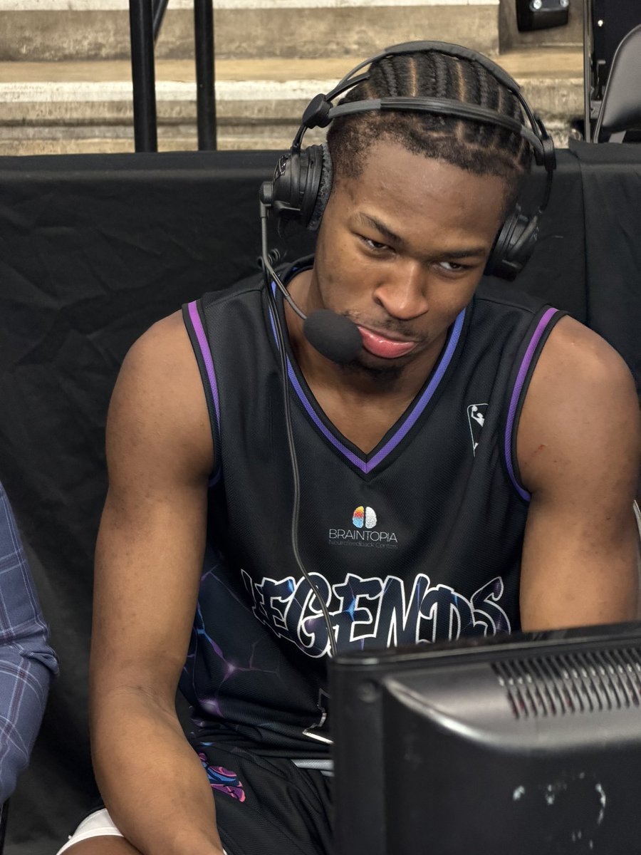 _abigaiiiil's tweet photo. Miles Kelly’s “not too bad” night with the @TexasLegends:

37 PTS (13-22 FG)
5/8 3PM
6 REB
4 AST
1 STL https://t.co/65AsYJ1YdL