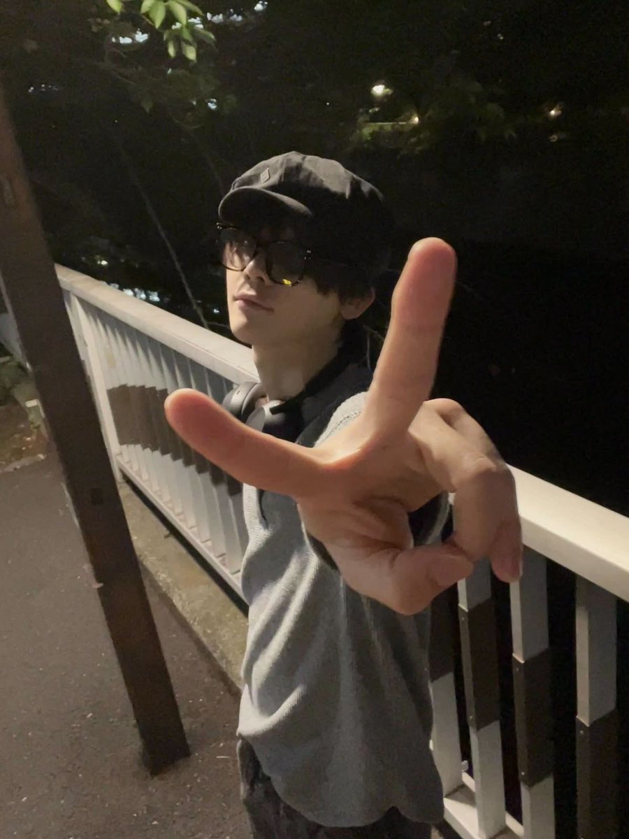 what izzzie 🍩 tweet media