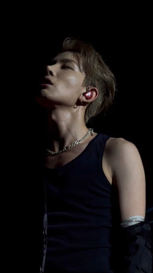 Page_lyan's tweet photo. @mooonnstruuck Sunoo, mi bias

RESPECT THE ARTISTS WHO BUILT YOUR EMPIRE
#LET_HEESEUNG_DO_BOTH
#RESPECT_ENHYPEN
#ENHYPEN_IS_7 https://t.co/oJdCZA7QmB