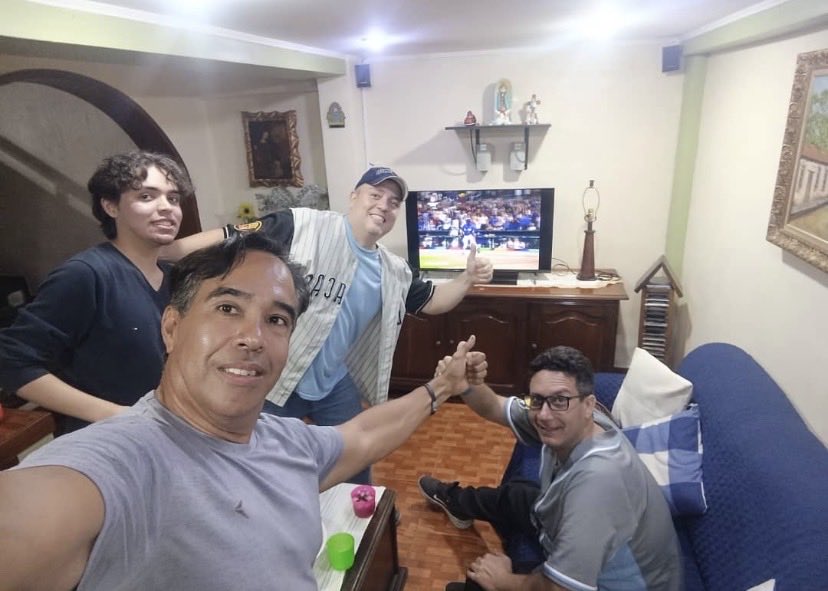 ronselecto's tweet photo. @Canal_Televen Arriba Venezuela desde Maracay!!!! https://t.co/GoS1AUq94x