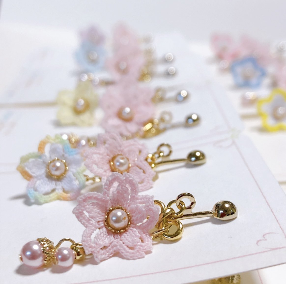 小さなレースを編んでいます:maru-maru tweet media