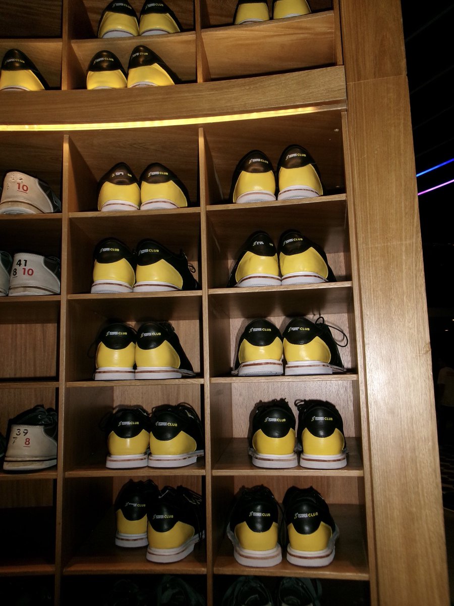 Jesubr1's tweet photo. Spinning Center Club 🎳👟 https://t.co/O6wbBDRrYi