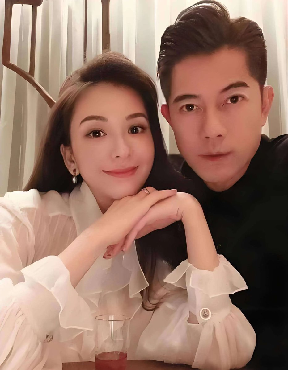 heisinvwu's tweet photo. 性，从来不是道德问题而是权利问题。古代帝王后宫佳丽三千，达官贵人也都是妻妾成群。欧洲中世纪到中国古代道德从来不是统一的。真正被要求禁欲的往往只有底层，用最严苛的道德困住底层，用最大的放纵供养上层。只有道家没有双标，把性看成自然，天有阴阳，人有男女…压抑是逆天…. https://t.co/QICf9SiL4U