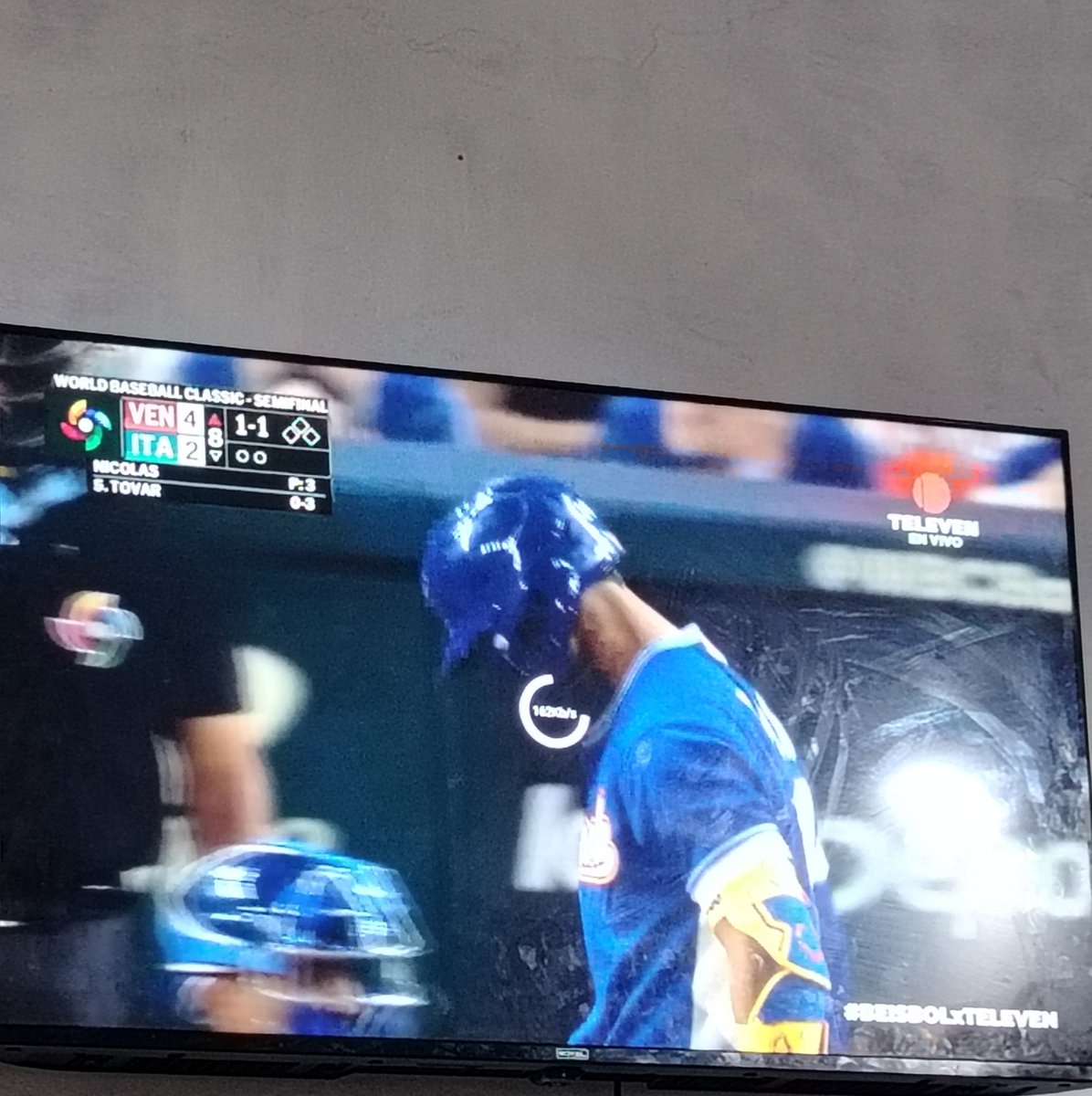 omartua's tweet photo. @Canal_Televen vendí el juego en familia https://t.co/b2B7SxvQHQ