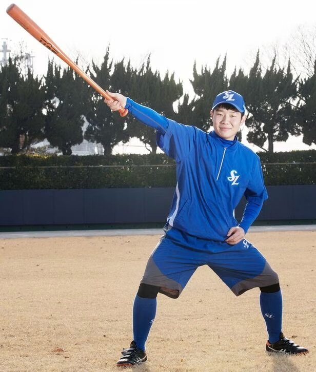 김지찬 가끔 이런사진 뜰때마다 눈가리고 웃음