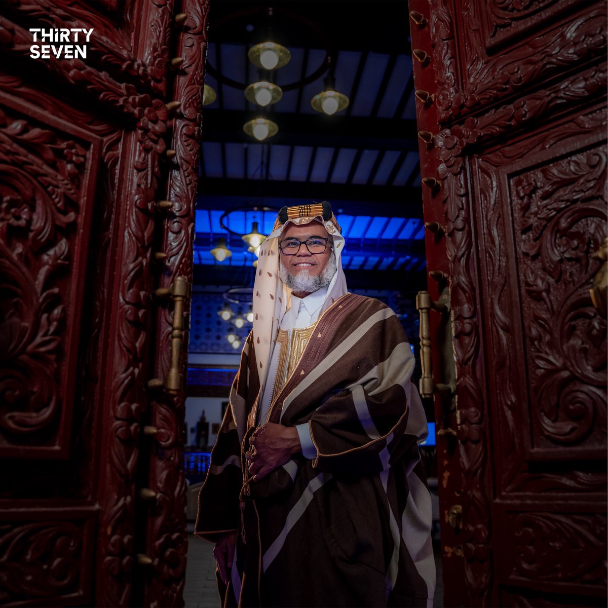 37eventsa's tweet photo. #Thirtyseven | #Thirty_seven

 انطلاقًا من هوية المكان وتاريخه..

صممنا تجربة إفطار رمضاني بتفاصيل مستلهمة من روح المجالس الحجازية 🌙 https://t.co/m5F9czpUEL