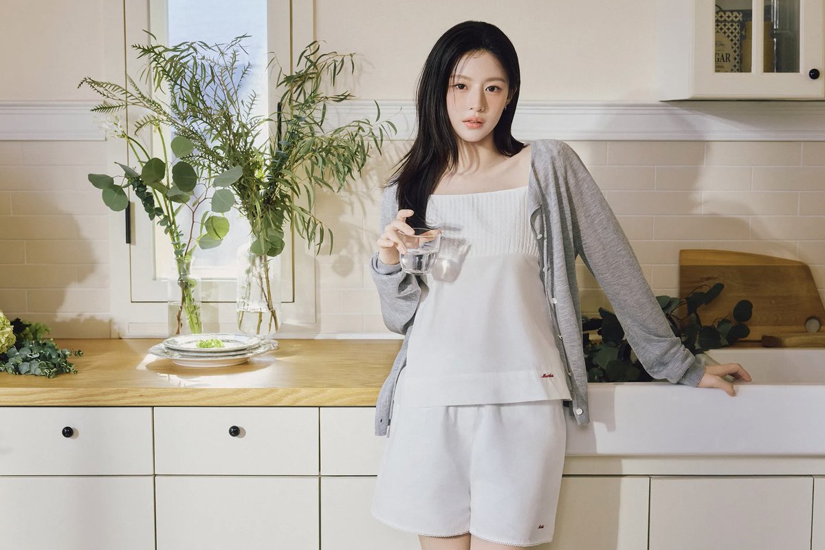 go younjung tweet media