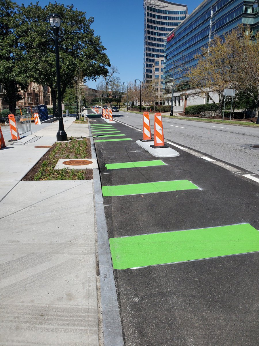 Eric Phillips tweet media