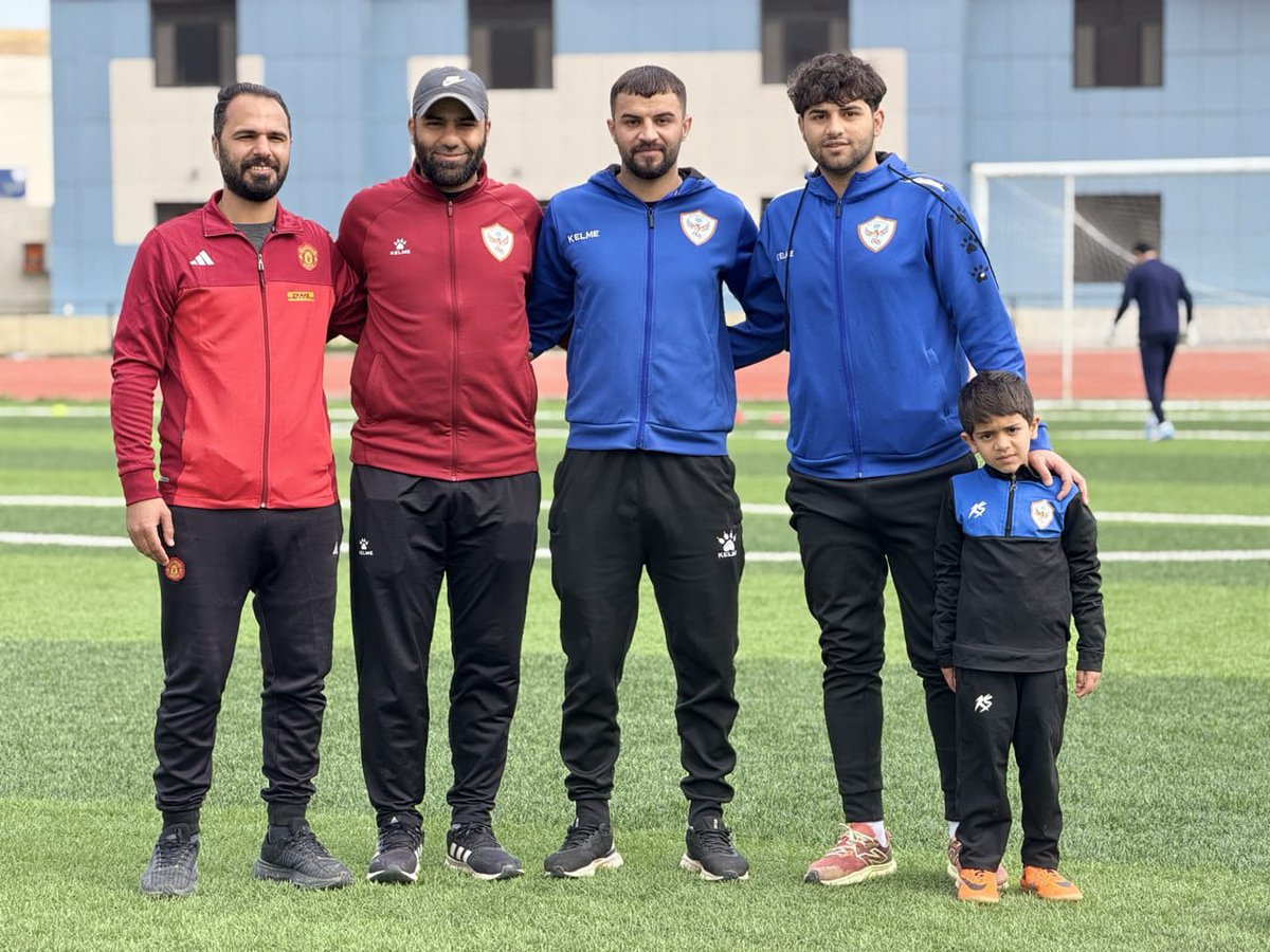 Sayedem31735856's tweet photo. الحمد الله 
التأهل للأدوار النهائية للدورى العراقى الممتاز 
والمركز الثانى https://t.co/Wwm98DXJjk