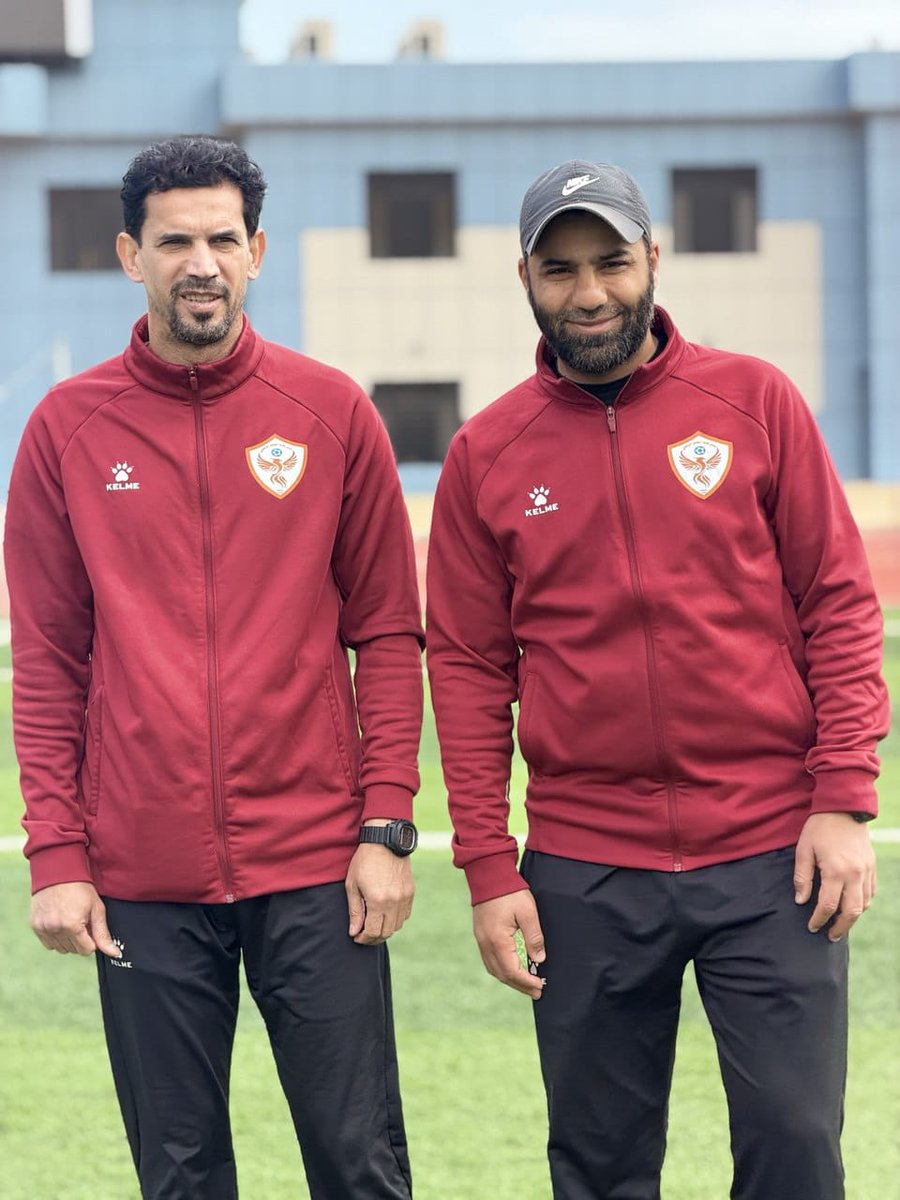 Sayedem31735856's tweet photo. الحمد الله 
التأهل للأدوار النهائية للدورى العراقى الممتاز 
والمركز الثانى https://t.co/Wwm98DXJjk