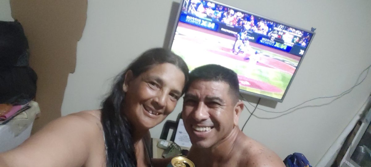 RodriguezMerlu's tweet photo. @Canal_Televen Desde Guayaquil Ecuador apoyando siempre a mi país VENEZUELA 🇻🇪 Venga Viejaaaa https://t.co/FBaquzOKf0