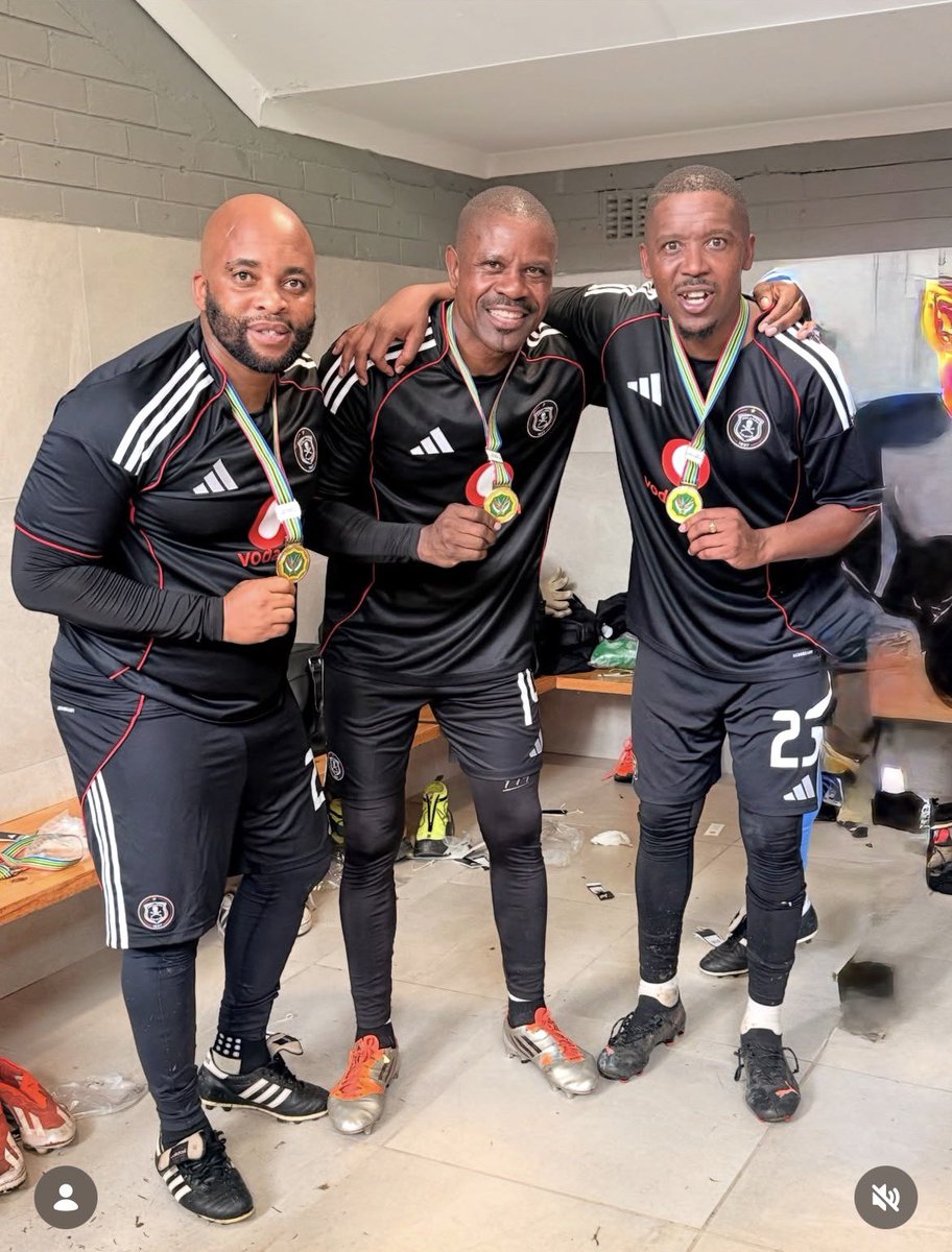 Football Around tweet media