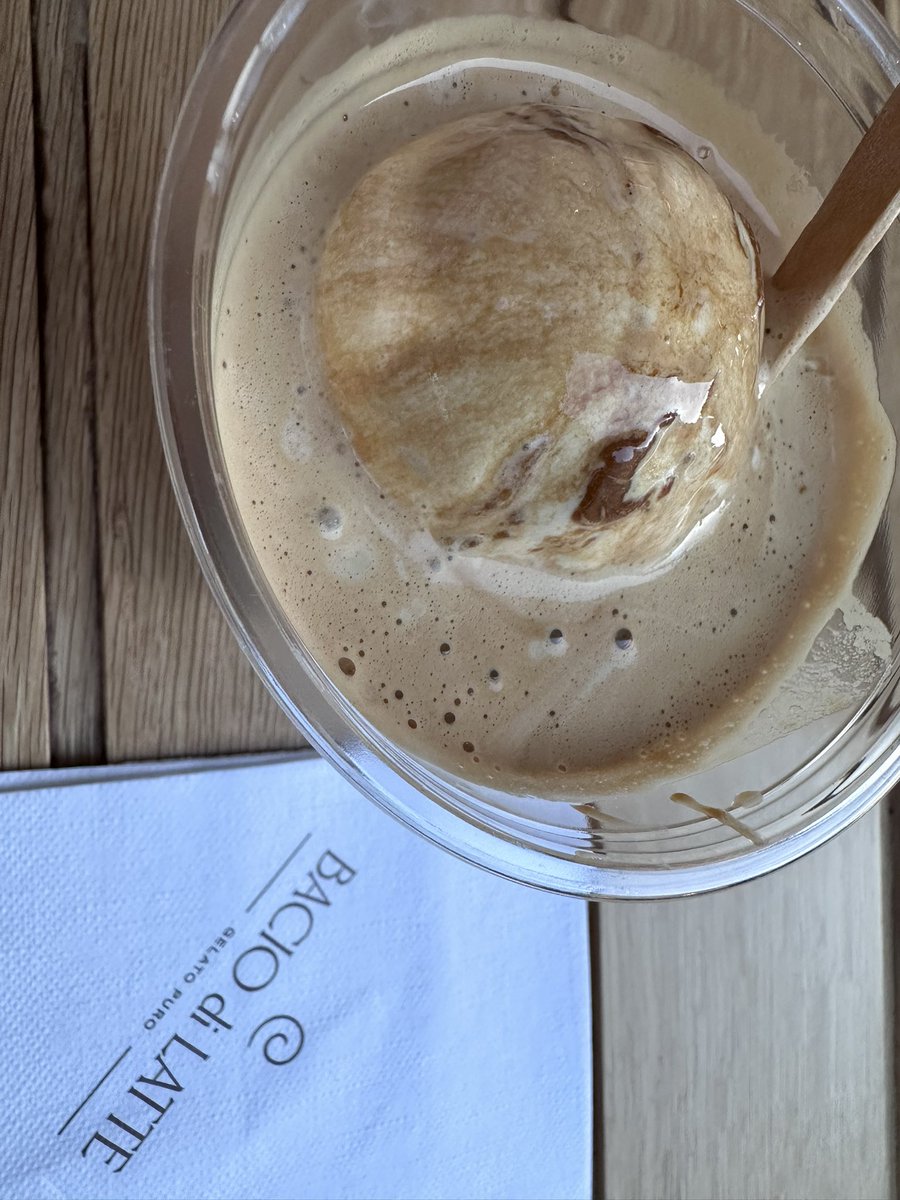 powderdays30's tweet photo. @SnowPalsDotOrg @SandhyaABC7 @NWSBayArea So hot today! ☀️

Gelato at #SantanaRow in West San Jose is a reprieve from the 85 F heat 🥵

Gonna join you guys, gals #SnowPals for #cornsnow spring skiing at the #SpringSkiingCapital at @palisadestahoe in shorts &amp; t-shirt this weekend 

Then mountain biking around #LakeTahoe https://t.co/7QU8t3RjDU
