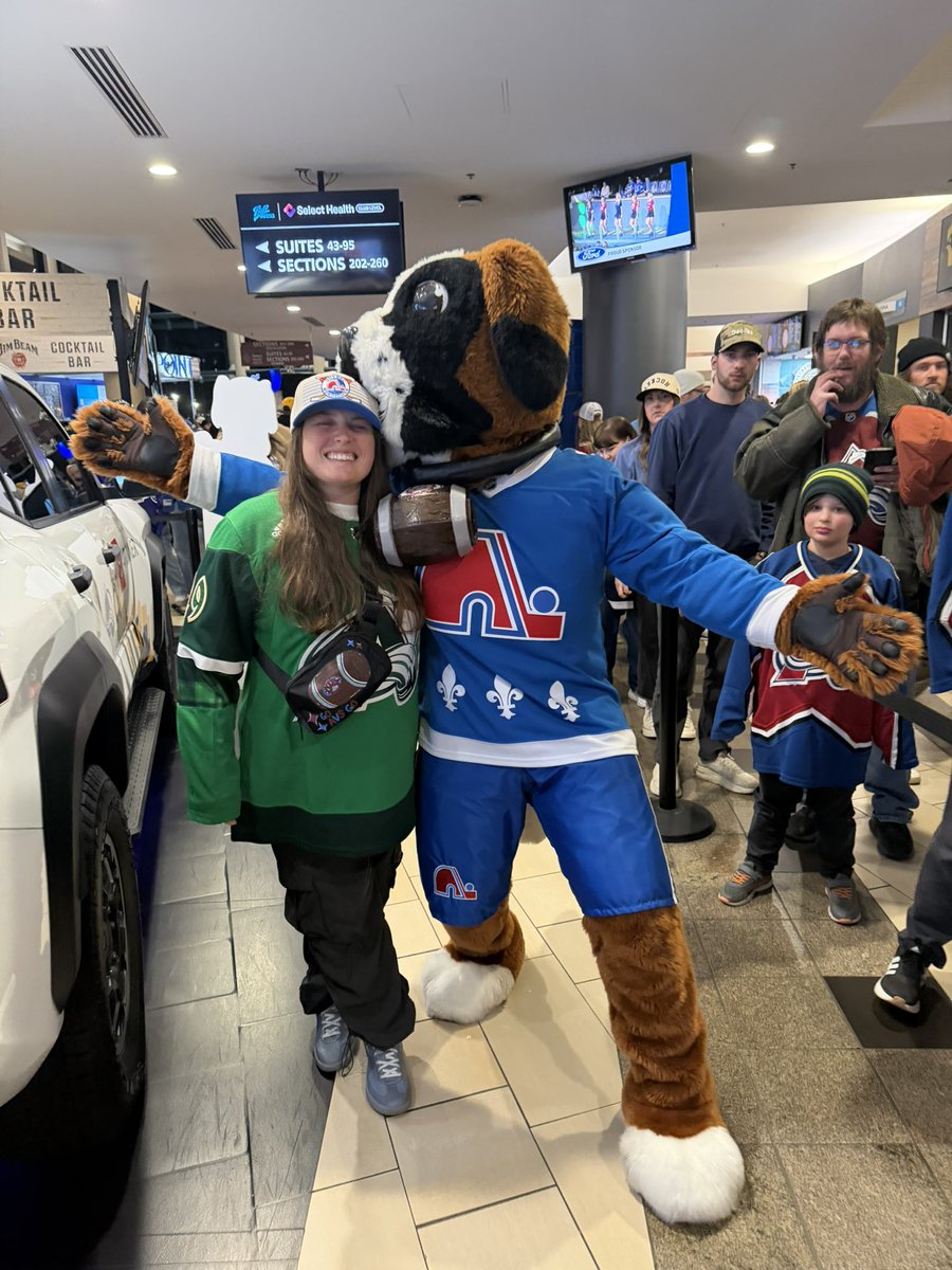 🏒 adrienne - hockey swiftie 🏒 tweet media