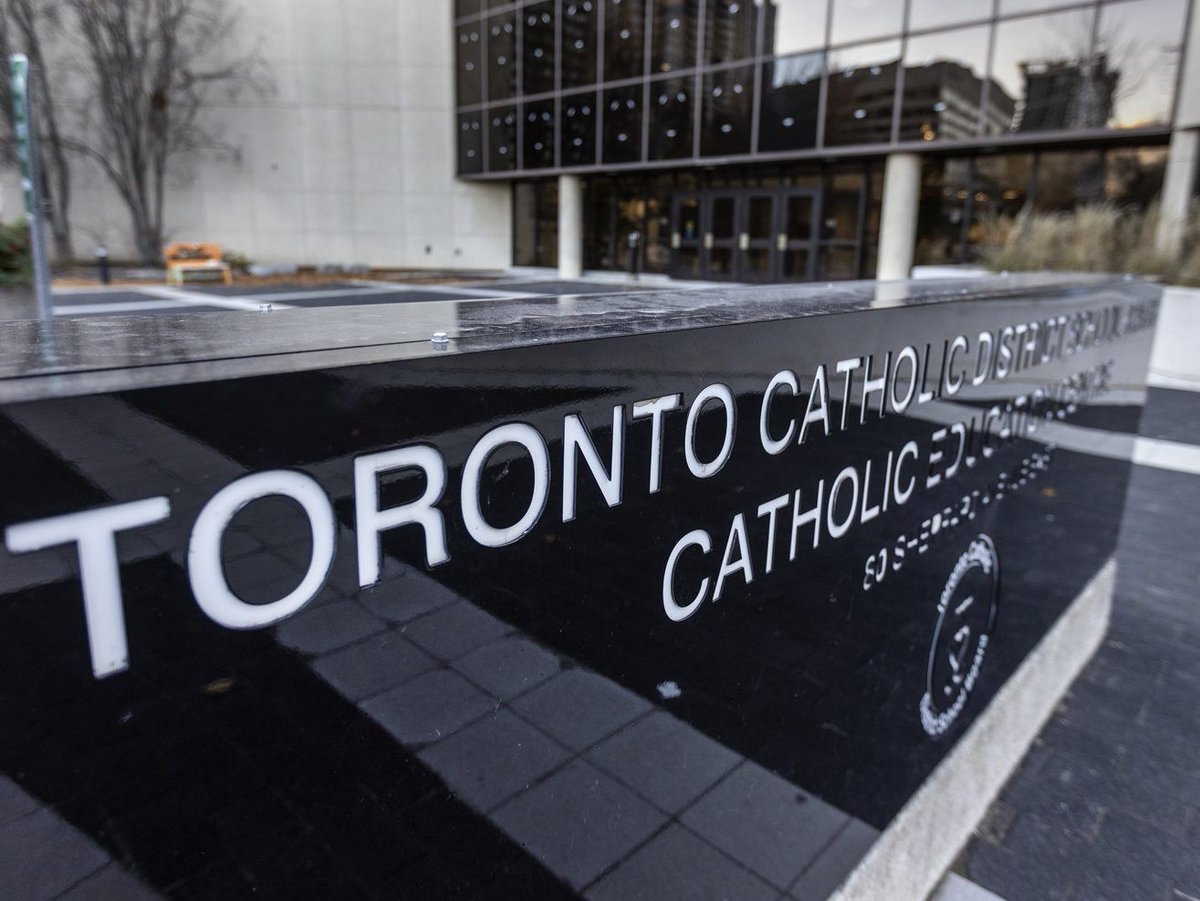 Toronto Sun tweet media