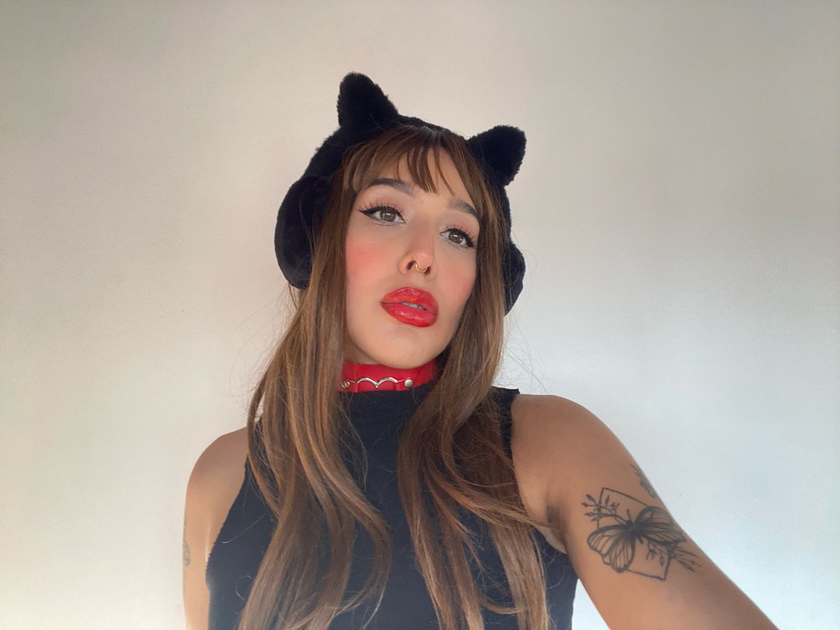 sweet bloom🖤 tweet media