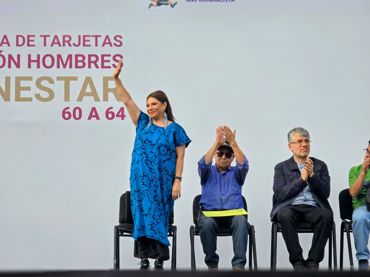 angelsanchezco's tweet photo. 👴🏾 Más de 20 mil hombres de 60 a 64 años se incorporaron hoy al programa Hombres Bienestar en el 📍Zócalo capitalino.

Este programa forma parte de la política social impulsada por nuestra Jefa de Gobierno @ClaraBrugadaM
#HombresBienestar #CapitalDeLaTransformación #Bienestar https://t.co/G1YxwfzgbP