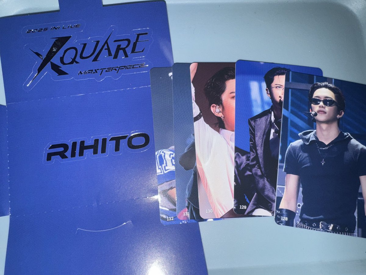 届いた😭😭りーくんかわいい😭😭
しかもケースステッカーになってよみんな‼️えぐい可愛い🌊🌊💖💖💖💖💖