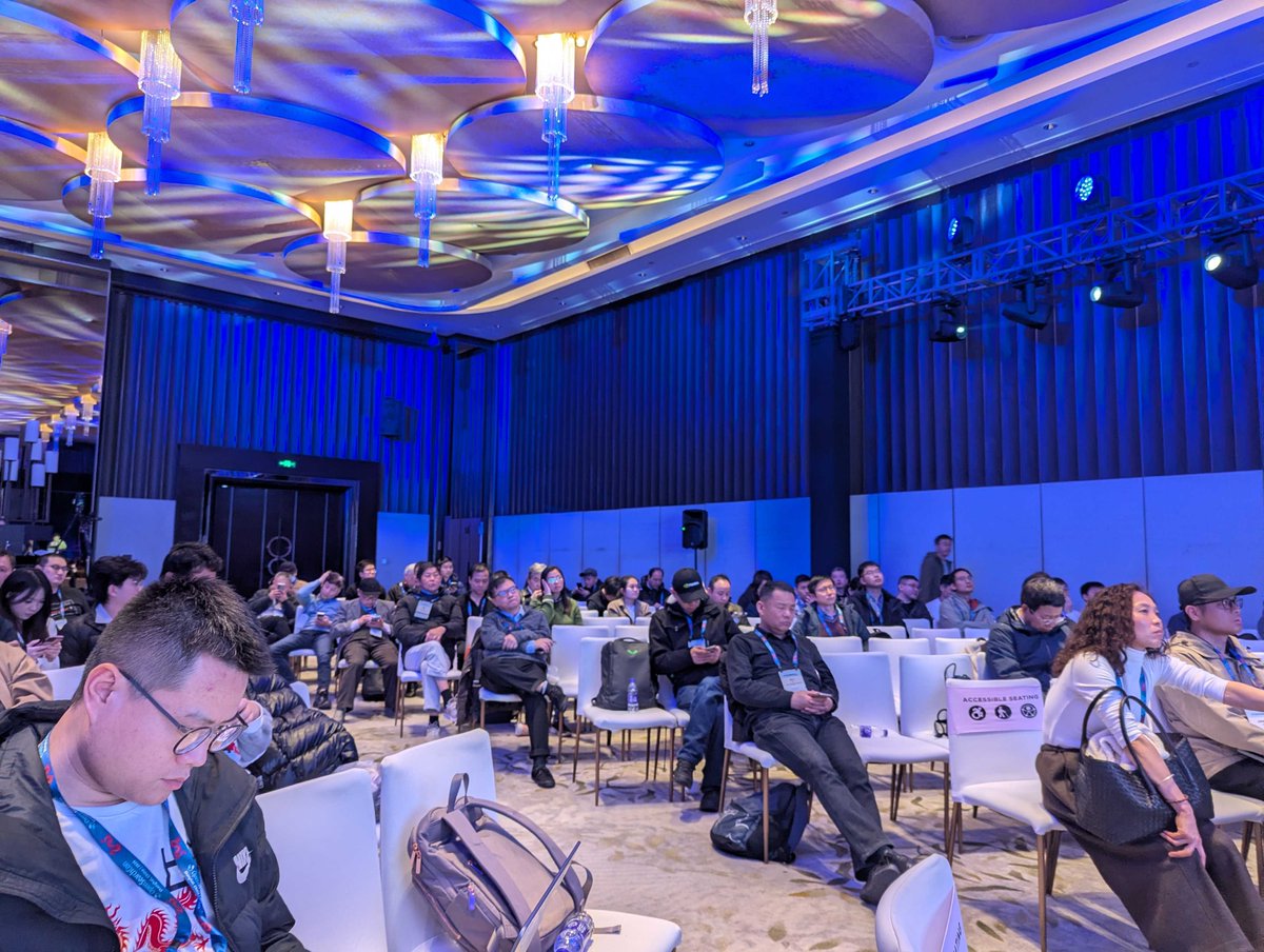 OpenSearchProj tweet media